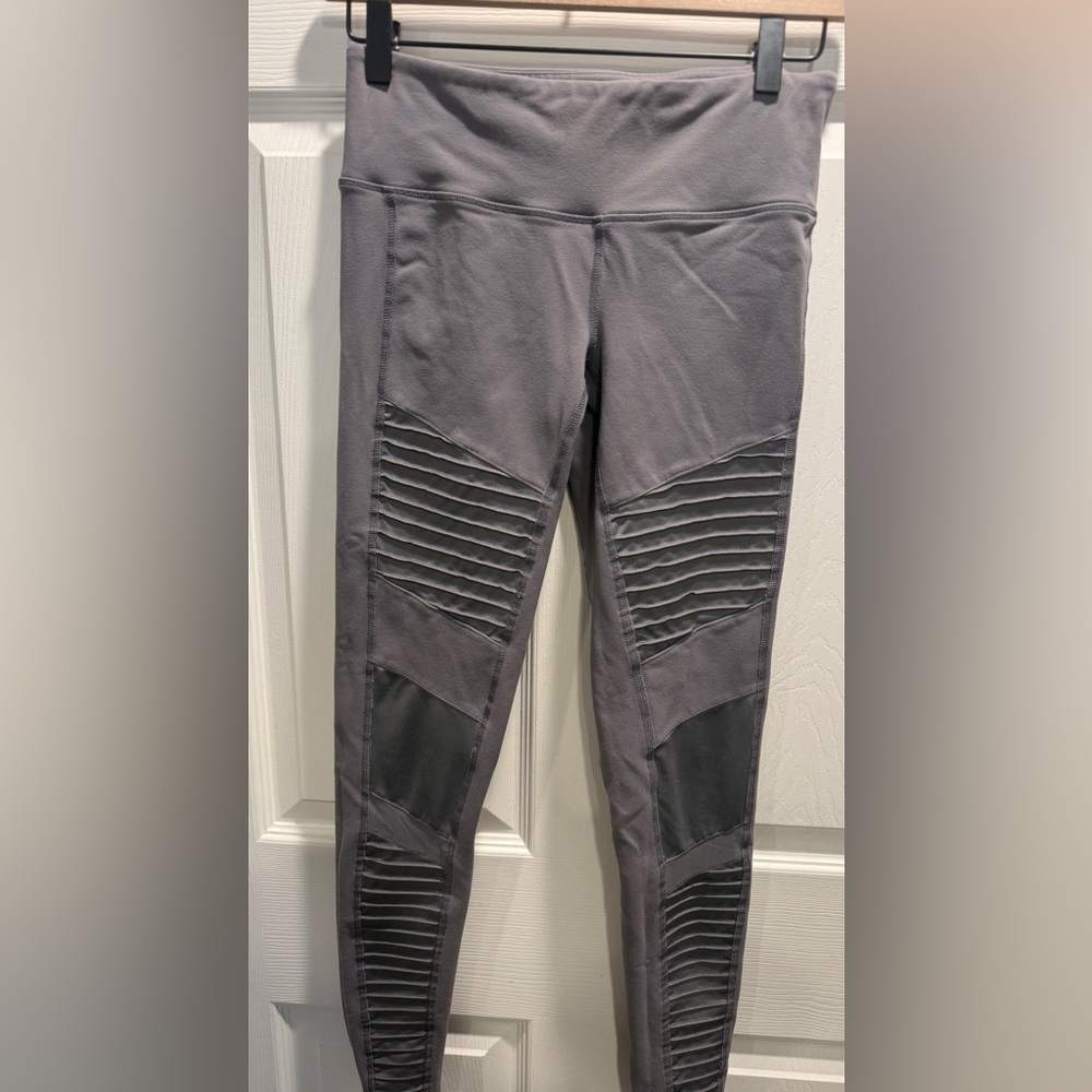 Alo Yoga Moto Leggings High Waist Ribbed Panel Gray-Size Large - Picture 3 of 9
